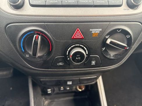 Used 2021 Hyundai Accent SE image 21