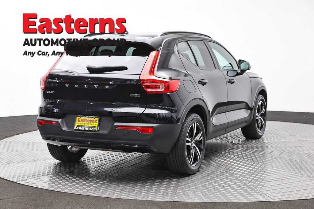 Used 2024 Volvo XC40 B5 Core AWD/4WD image 6