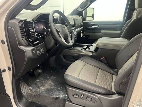 New 2026 Chevrolet Silverado 2500 ZR2 w/ LPO, Dark Essentials Package AWD/4WD image 6