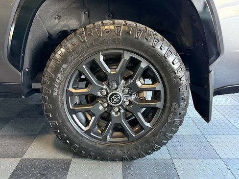 Used 2024 Toyota Sequoia Platinum AWD/4WD image 39