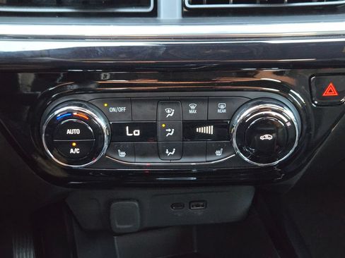Used 2025 Chevrolet Trax RS w/ Driver Confidence Package FWD image 14