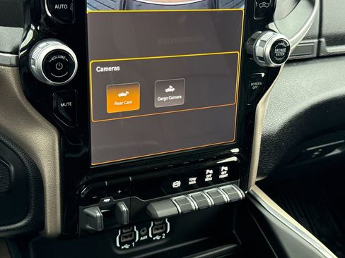 Used 2024 RAM 3500 Laramie image 25