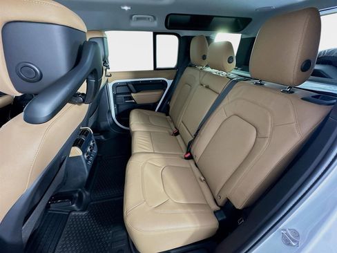 Used 2026 Land Rover Defender 110 X-Dynamic SE AWD/4WD image 24