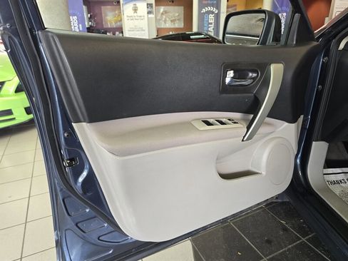 Used 2015 Nissan Rogue S w/ Convenience Package image 6