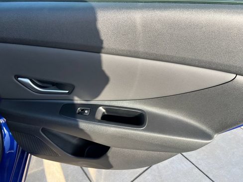 Certified 2023 Hyundai Elantra SEL w/ Convenience Package FWD image 9