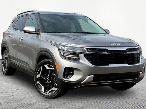 Used 2024 Kia Seltos SX w/ SX Sunroof Package AWD/4WD image 3