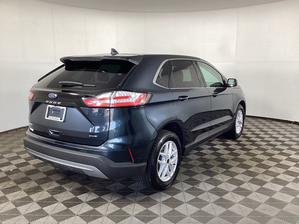 Used 2023 Ford Edge SEL w/ Convenience Package AWD/4WD image 2