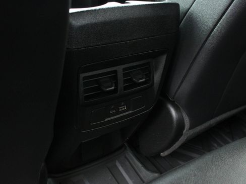 Used 2023 Chevrolet Colorado LT w/ LT Convenience Package III AWD/4WD image 20