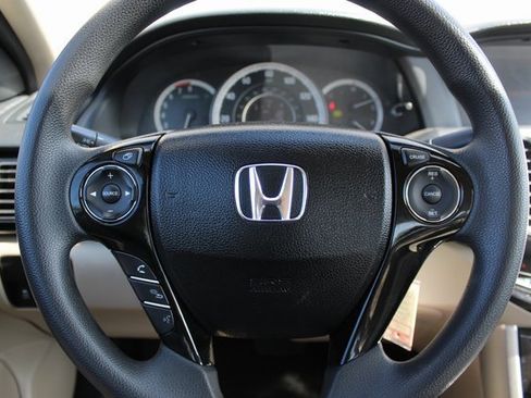 Used 2016 Honda Accord LX image 10