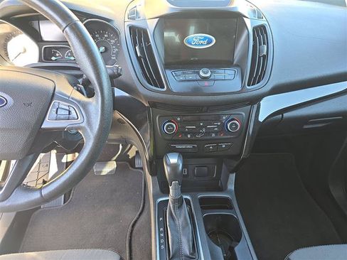 Used 2018 Ford Escape SE w/ SE Sport Appearance Package AWD/4WD image 17