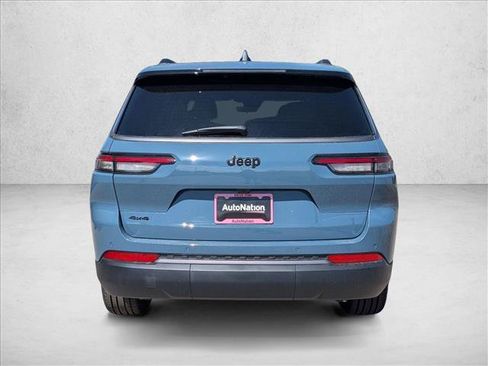 New 2026 Jeep Grand Cherokee L Limited w/ Limited Altitude Package AWD/4WD image 8
