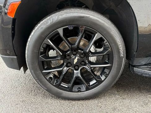 Used 2023 Chevrolet Tahoe Premier w/ Advanced Technology Package image 6