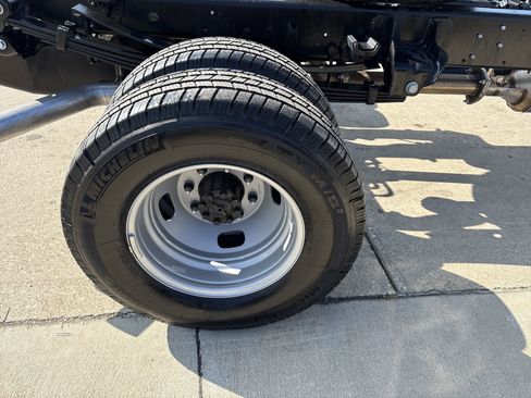 Used 2023 Ford F350 XLT w/ XLT Value Package image 4