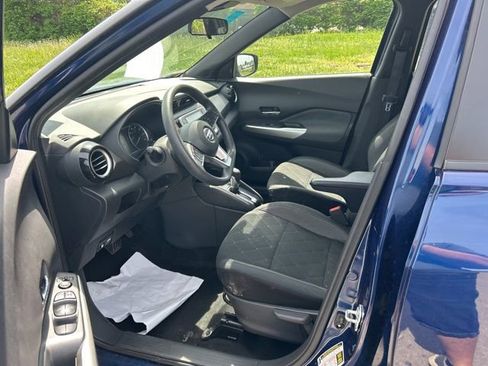 Used 2020 Nissan Kicks SV FWD image 10