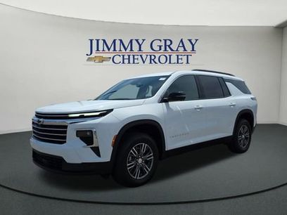 Used 2026 Chevrolet Traverse LT w/ Driver Confidence Package