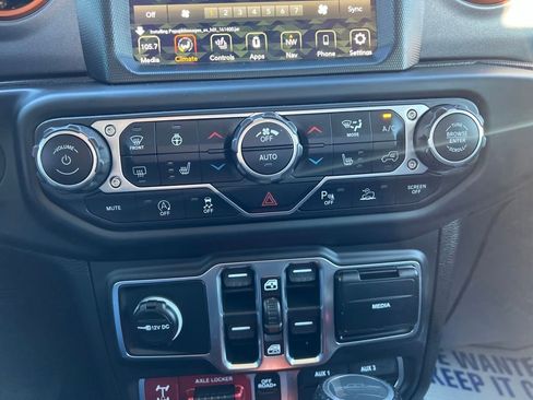 Used 2021 Jeep Gladiator Mojave image 27