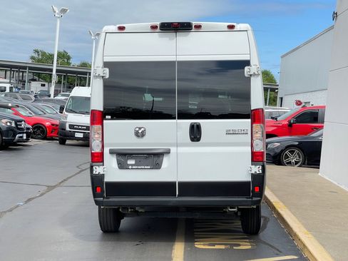Used 2023 RAM ProMaster 2500 FWD image 4