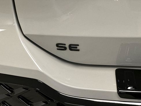 New 2026 Volkswagen Tiguan SE R-Line AWD/4WD image 25