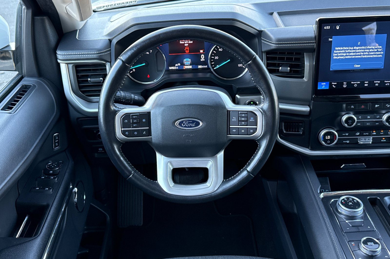 Used 2024 Ford Expedition XLT AWD/4WD image 18