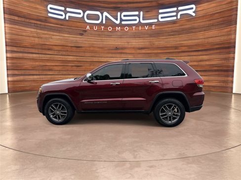 Used 2017 Jeep Grand Cherokee Limited AWD/4WD image 2