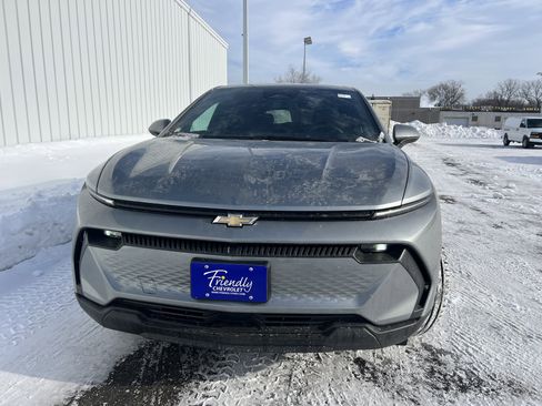 New 2026 Chevrolet Equinox EV LT image 25