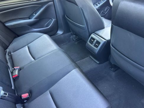 Used 2020 Honda Accord EX image 32