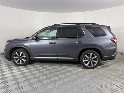 Used 2023 Honda Pilot Elite image 4