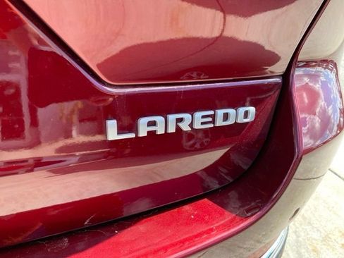 Used 2024 Jeep Grand Cherokee Laredo w/ Luxury Tech Group I AWD/4WD image 6