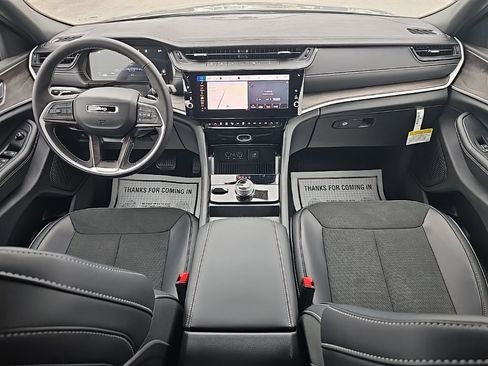 New 2026 Jeep Grand Cherokee L 4WD image 22