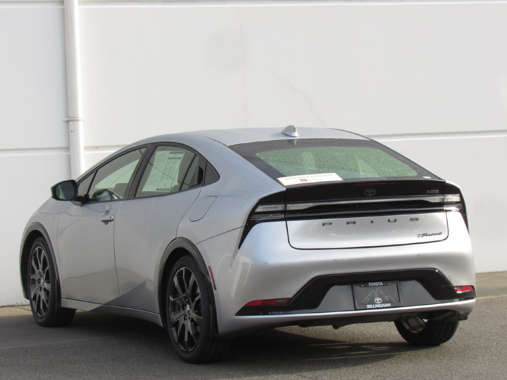 Certified 2024 Toyota Prius Prime FWD image 5