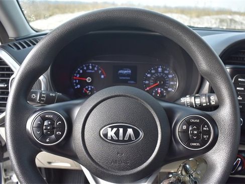 Certified 2021 Kia Soul LX image 24