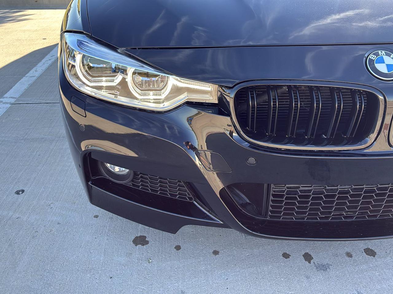 Used 2018 BMW 320i xDrive Sedan w/ Convenience Package AWD/4WD image 2
