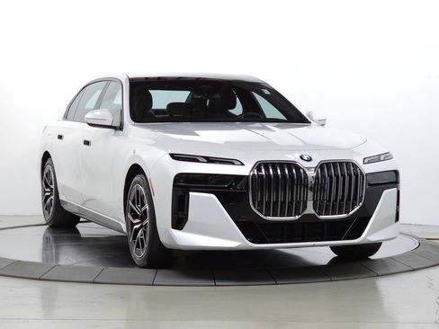 Used 2024 BMW 760i xDrive w/ Premium Package 2 AWD/4WD image 1