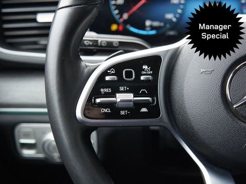 Used 2022 Mercedes-Benz GLS 450 4MATIC image 11