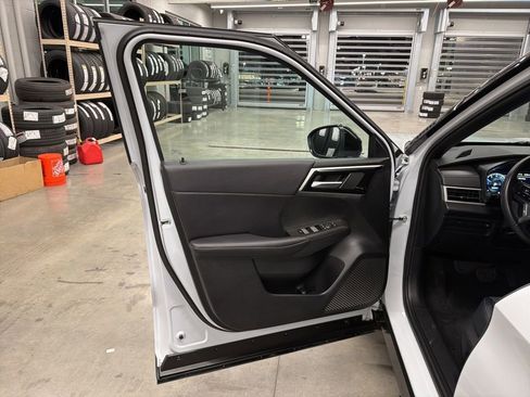 Used 2024 Mitsubishi Outlander Ralliart image 10