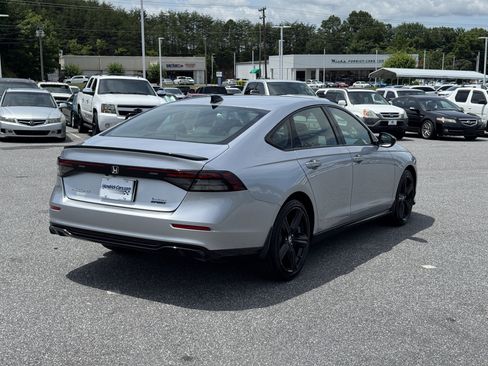 Used 2025 Honda Accord Sport image 8