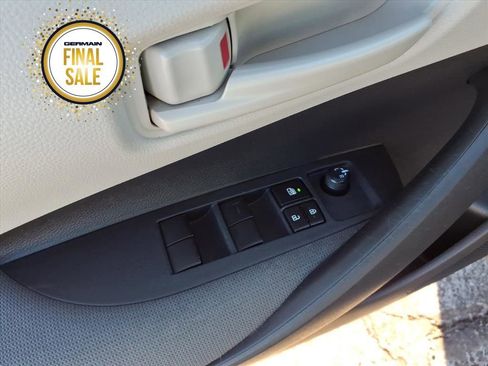 Used 2024 Toyota Corolla LE image 12