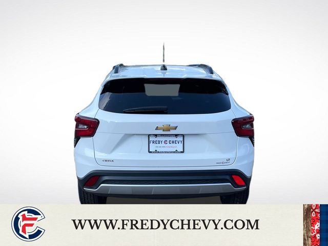 Used 2025 Chevrolet Trax LT FWD image 5