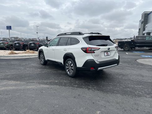 Certified 2025 Subaru Outback Limited image 3