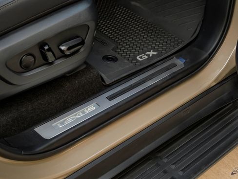 Used 2025 Lexus GX 550 550 Overtrail+ Mark Levinson A w/ Accessory Package (CT) image 57