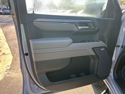 Used 2025 Chevrolet Silverado 1500 ZR2 w/ Technology Package image 11