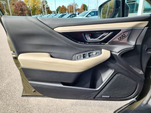 Used 2020 Subaru Outback Limited image 18