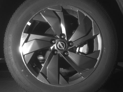 Used 2025 Nissan Rogue SV image 13