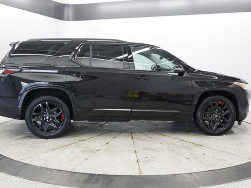 Used 2021 Chevrolet Traverse Premier w/ Redline Edition AWD/4WD image 8