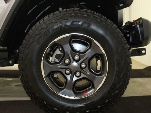 Used 2021 Jeep Gladiator Mojave image 25