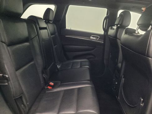 Used 2018 Jeep Grand Cherokee Limited image 19