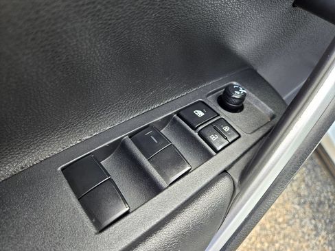 Used 2023 Toyota Corolla Cross AWD Hybrid image 15