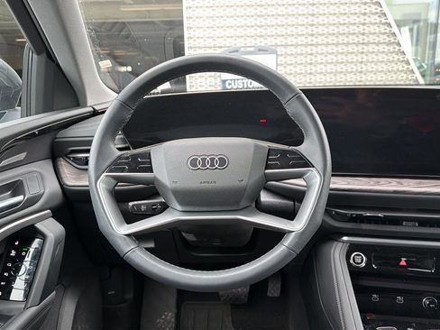 Used 2025 Audi Q5 Premium w/ Premium Plus AWD/4WD image 10