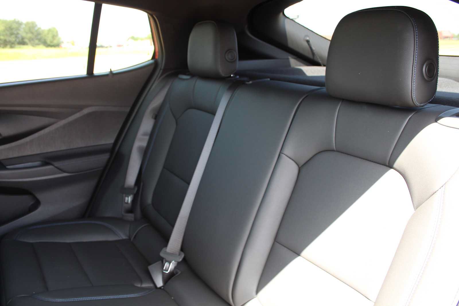 New 2026 Buick Envista Sport Touring w/ Convenience I Package FWD image 45