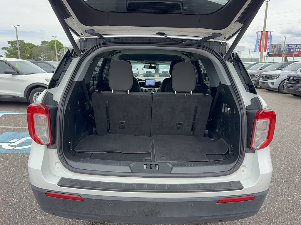 Certified 2022 Ford Explorer XLT RWD image 7